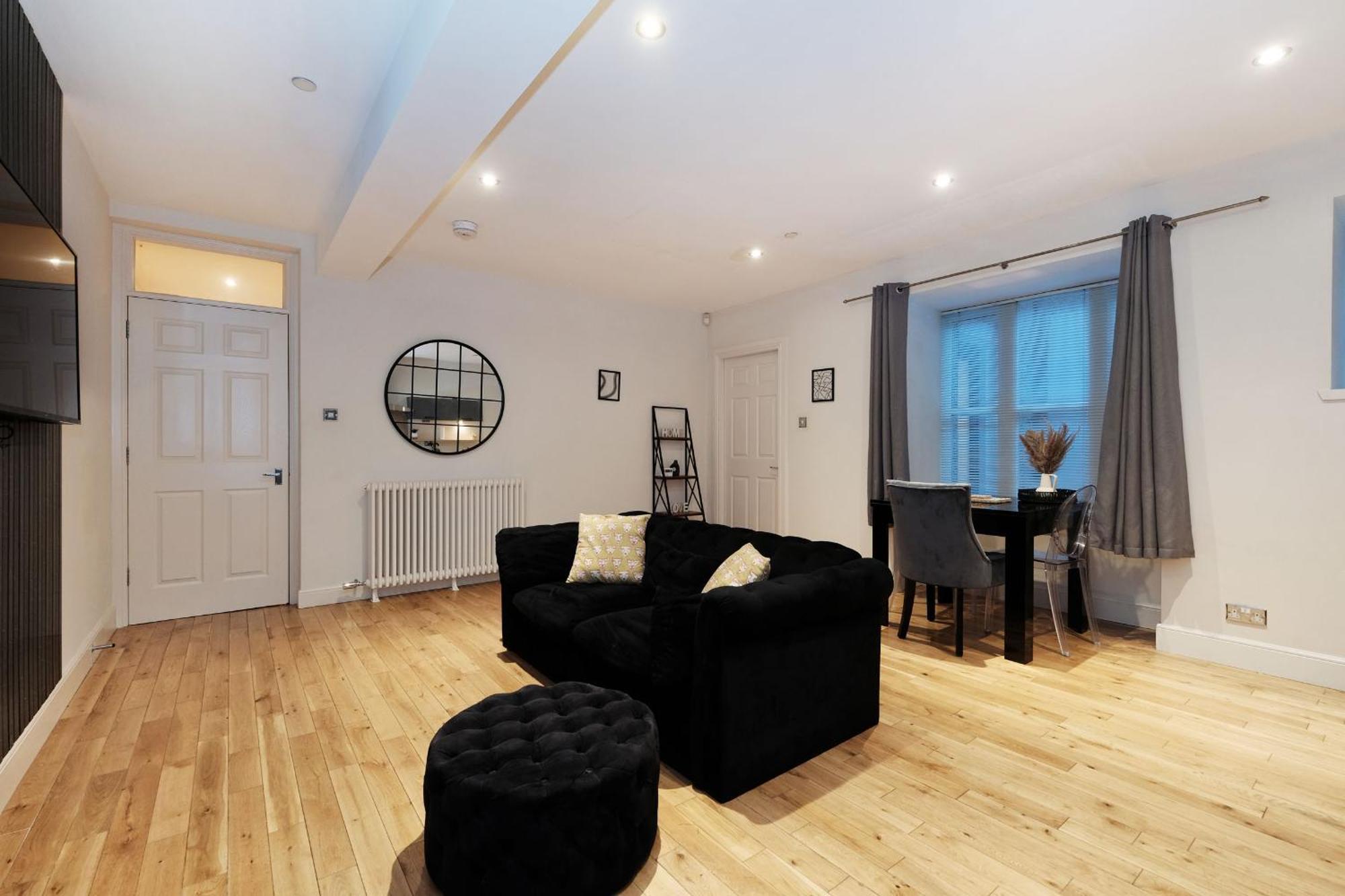 One Of A Kind Historic 3 Bedroom Apartment Aberdeen Exterior photo